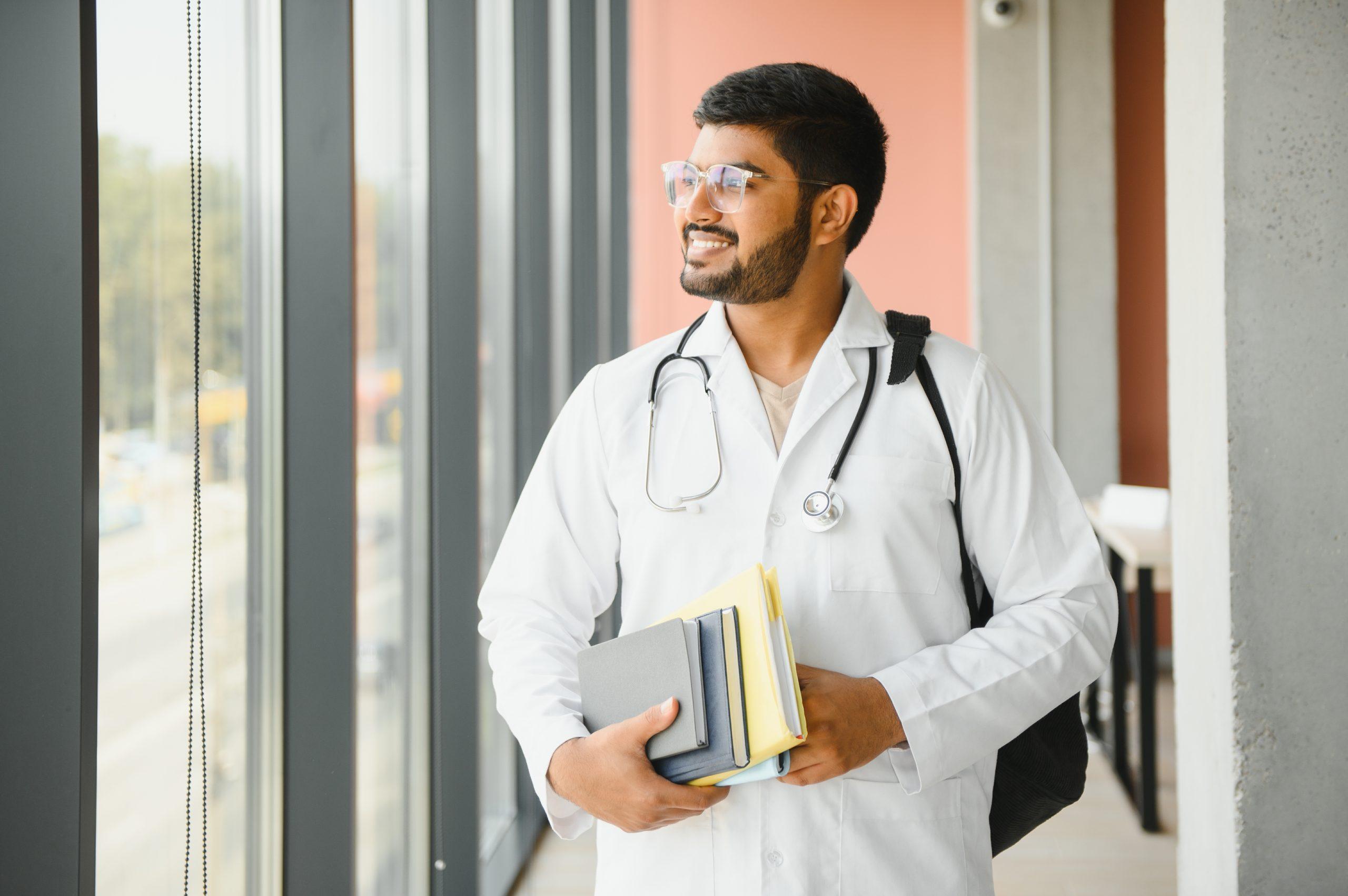 Medical Student CV Example & Writing Guide